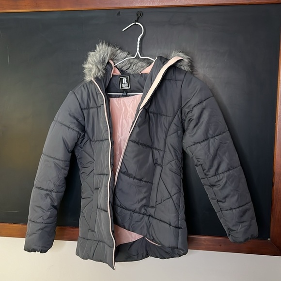 S Rothschild & Co Girls Size L Charcoal Quilt Puffer Coat Fur Trim Pink Lining - Picture 8 of 8